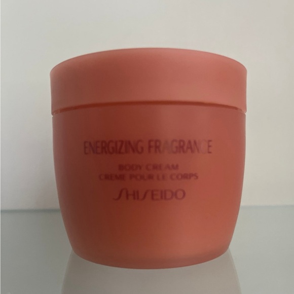 Shiseido Energizing Fragrance Body Cream - Picture 3 of 6